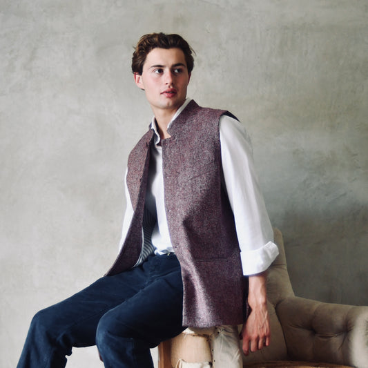 Classic Cut Waistcoat in Finely Woven Bloodshot Hopsack Tweed