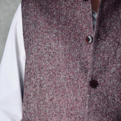 Tailored Cut Waistcoat in Finely Woven Bloodshot Hopsack Tweed