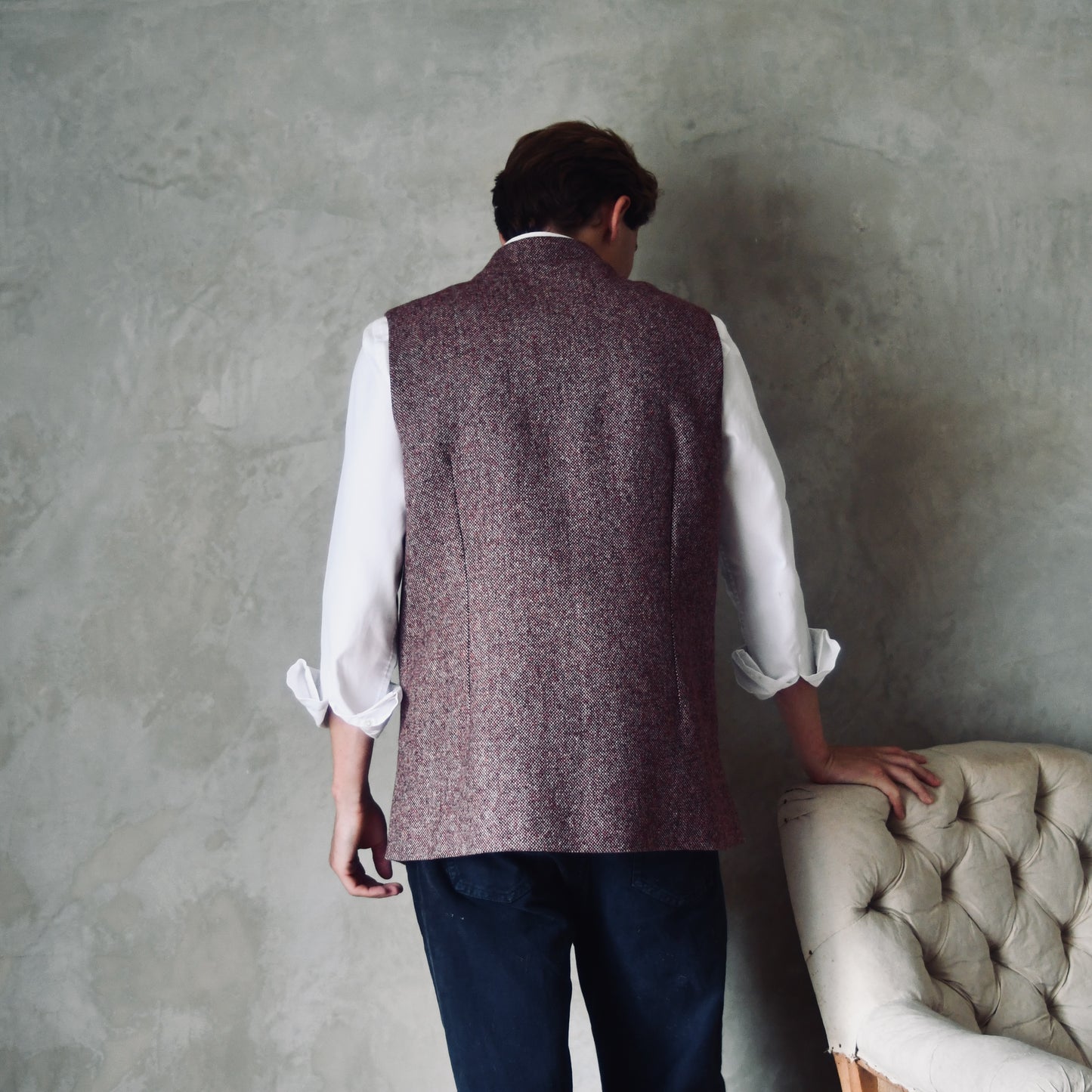 Tailored Cut Waistcoat in Finely Woven Bloodshot Hopsack Tweed