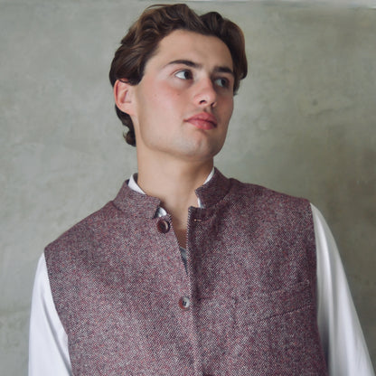 42" Tailored Cut Waistcoat in Finely Woven Bloodshot Hopsack Tweed
