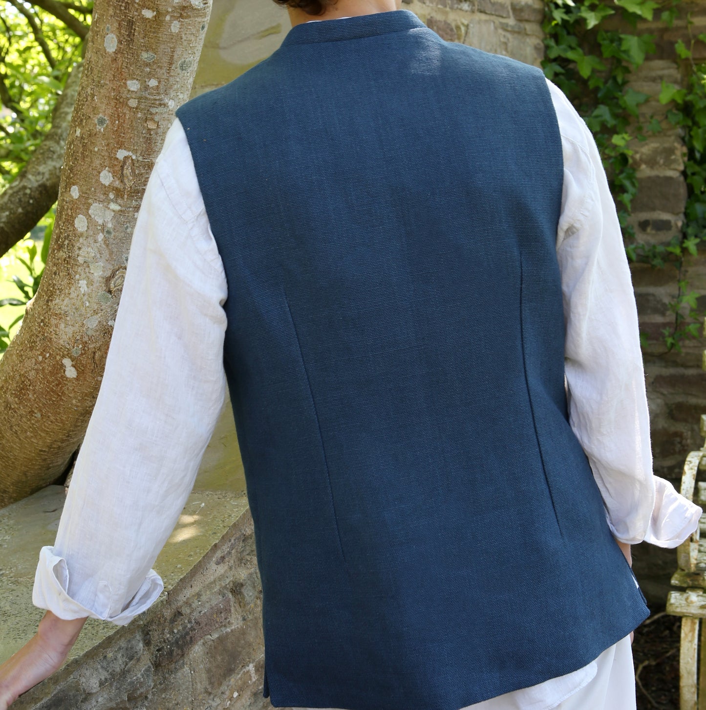 40" Classic Cut Waistcoat in Indigo Heavier-Weight Irish Linen