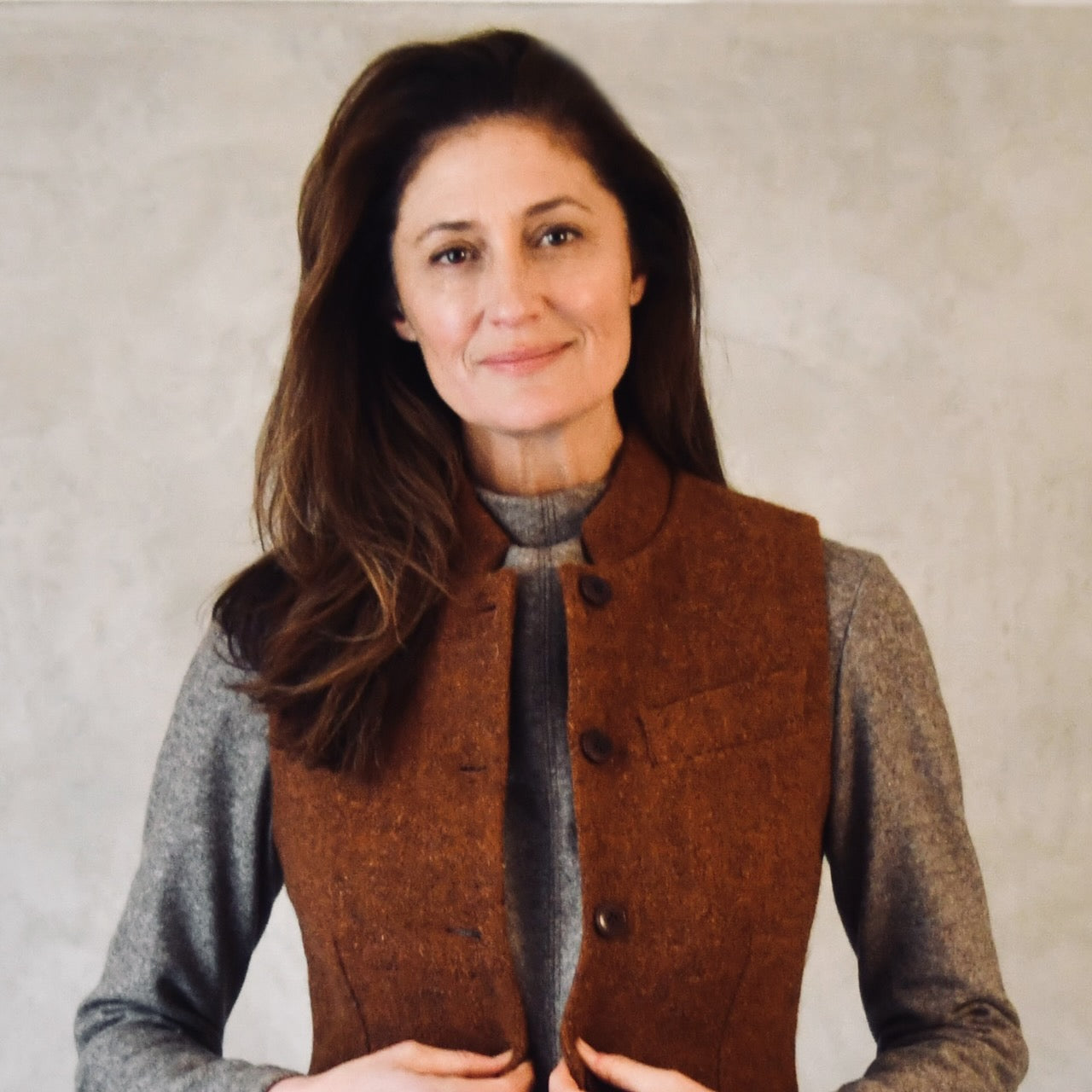 Ladies Classic Cut Waistcoat in Plain Russet Lovat Tweed