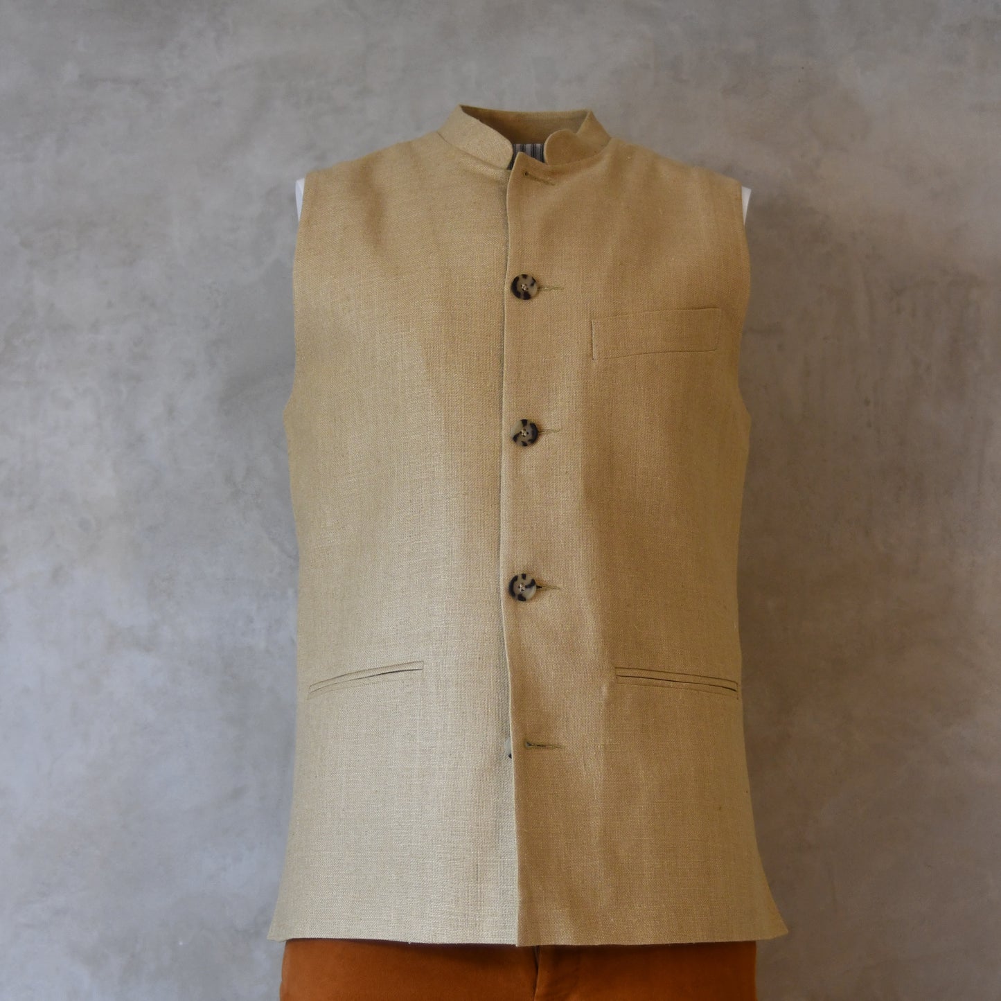 Classic Cut Waistcoat in Raffia Silk Matka